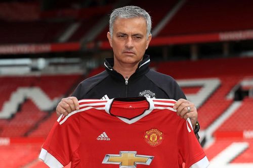 Điều gì xảy ra nếu Mourinho tới MU sớm hơn