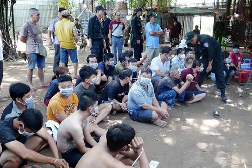 An Giang: Khởi tố 30 bị can liên quan vụ đánh bạc quy mô lớn