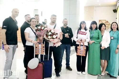 Kiên Giang: Thành phố Phú Quốc đón 400 khách từ Cộng hòa Séc