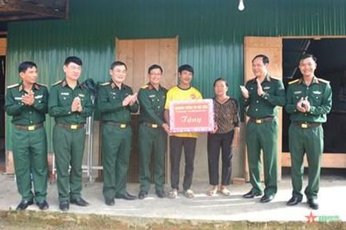 Thượng tướng Vũ Hải Sản kiểm tra Đoàn Kinh tế-Quốc phòng Lâm Đồng