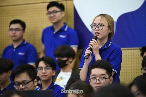 Sinh viên cần có tư duy linh hoạt, đừng sợ làm trái ngành