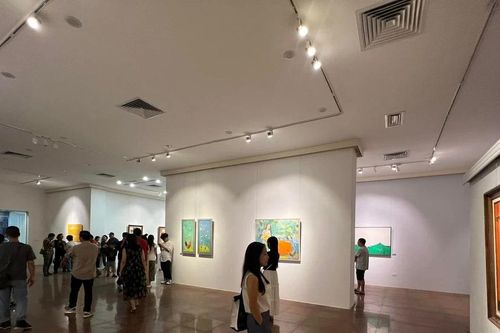 Ba họa sĩ Hà Nội cùng kể câu chuyện tháng Mười