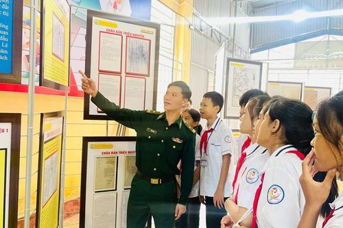 Giới thiệu sách về chủ quyền biển đảo của Tổ quốc
