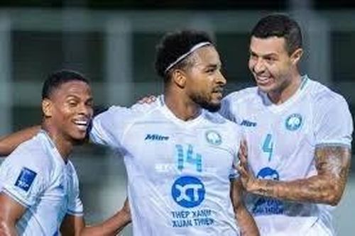 Thép xanh Nam Định hòa 'hú vía' Tampines Rovers ở Cúp C2 châu Á