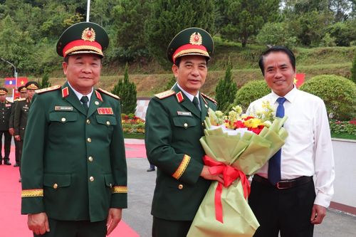 Chương trình Giao lưu hữu nghị Quốc phòng biên giới Việt Nam - Lào lần thứ 2 tại Lào thành công tốt đẹp