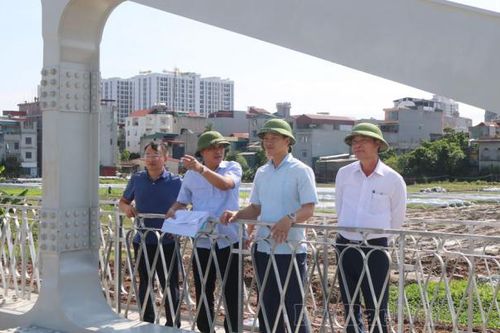 Chủ tịch UBND tỉnh Bắc Ninh phê bình các chủ đầu tư chậm thi công dự án