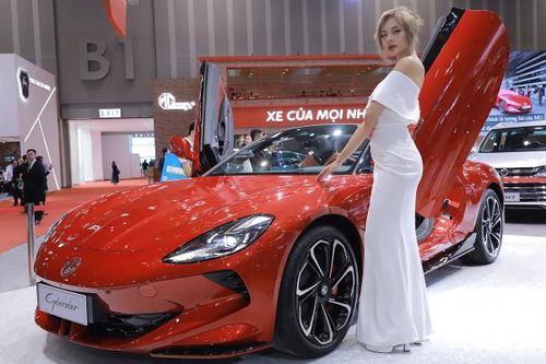 Siêu xe điện mui trần MG Cyberster giá 3,2 tỷ đồng về Việt Nam