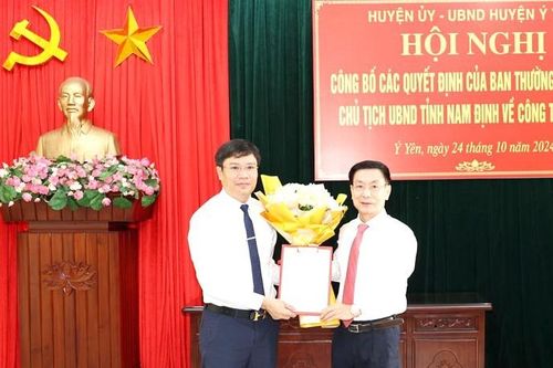 Nam Định chuẩn y ông Hoàng Anh Đức làm Chủ tịch UBND huyện Ý Yên
