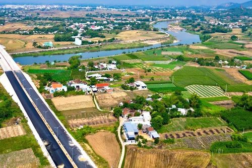 Bình Định tổ chức thi đua hoàn thành các dự án giao thông trọng điểm trên 5 nội dung chính