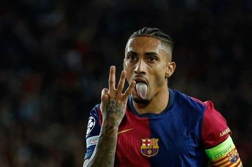 Raphinha lập hat-trick, Barca vùi dập Bayern Munich