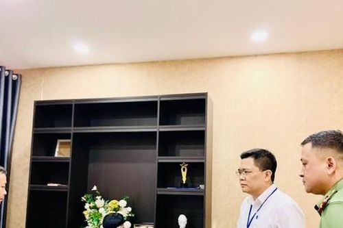 Vụ 'bác sĩ' tốt nghiệp ngành văn hóa đi khám bệnh: Nhận thêm hàng loạt đơn tố cáo