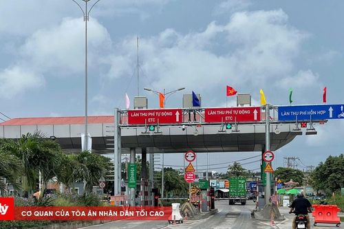 'Giả' biển số khi qua trạm thu phí