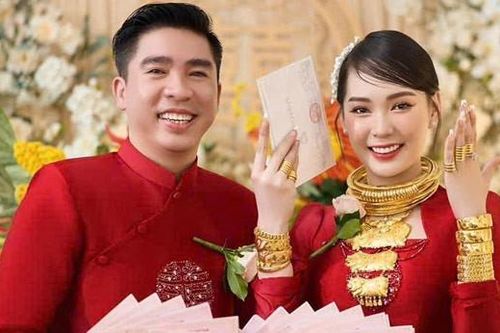 Cô gái Kiên Giang lấy chồng hơn 15 tuổi, ngày cưới nhận 15 cây vàng, 15 sổ đỏ