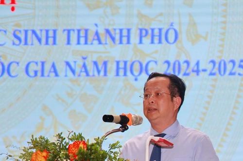 Loạt học sinh không chuyên vào đội tuyển thi quốc gia của Hà Nội