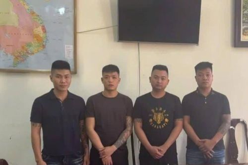 Vận động 4 đối tượng liên quan đến vụ nổ súng ra đầu thú