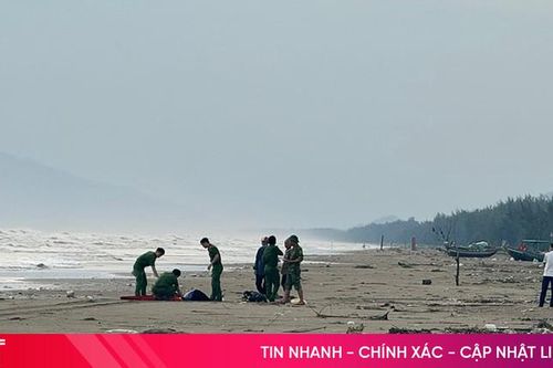 Thi thể 2 nam sinh mất tích trôi dạt vào bờ biển