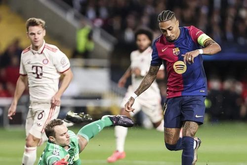 Champions League: Barcelona vùi dập Bayern, bóng đá Anh đại thắng
