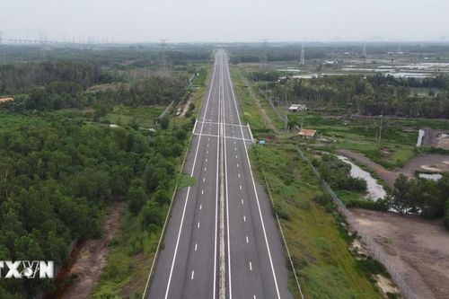 Cao tốc Bến Lức-Long Thành nhánh phía Đông trước ngày thông xe