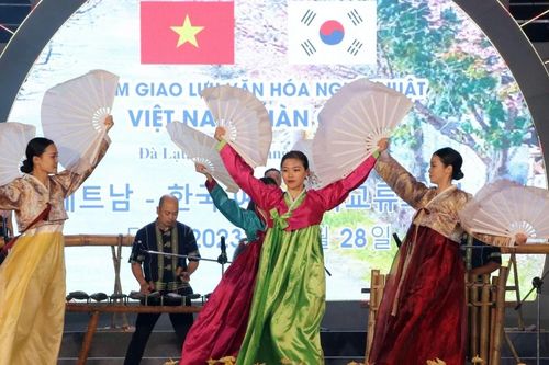 Khám phá văn hóa truyền thống Hàn Quốc tại Hà Nội và Thành phố Hồ Chí Minh