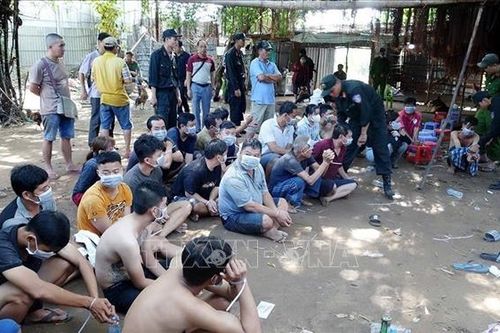 Khởi tố 30 đối tượng liên quan đến đánh bạc quy mô lớn ở An Giang