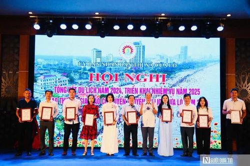 Người Đưa Tin đạt 2 giải tại cuộc thi viết về du lịch Cửa Lò