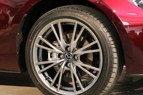 Mazda chính thức ra mắt 'tân binh' mới đẹp 'đốn tim' giá chỉ 451 triệu đồng, rẻ ngang Kia Morning
