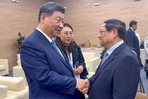 Thủ tướng Phạm Minh Chính gặp Tổng Bí thư, Chủ tịch nước Trung Quốc Tập Cận Bình