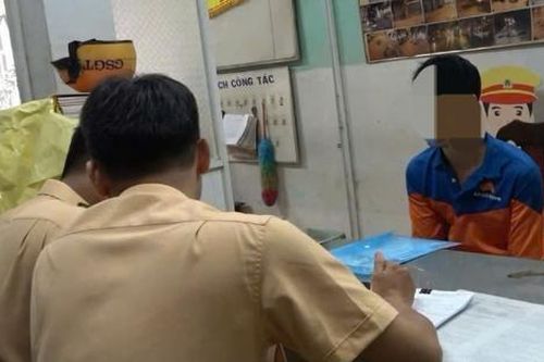 Vụ người đàn ông chặn đầu xe cấp cứu: Có lý lẽ nhưng không thuyết phục
