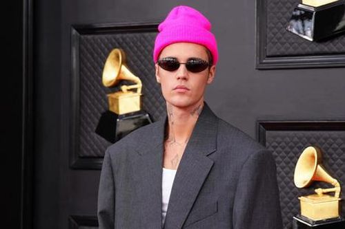 Justin BieBer chuẩn bị khởi kiện