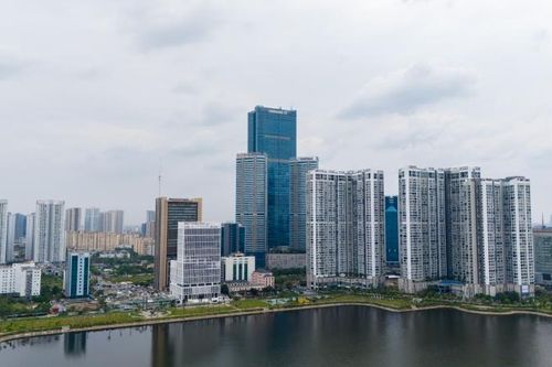 Người dân tiết kiệm 30 năm chưa mua được nhà Hà Nội