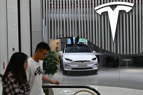 Xe điện tầm xa: Xu hướng khiến 'vua xe điện' Tesla lạc lõng tại Trung Quốc