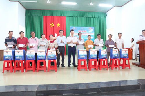 Bộ Tư lệnh Vùng Cảnh sát biển 3: Tổ chức chương trình 'Cảnh sát biển đồng hành với ngư dân' năm 2024