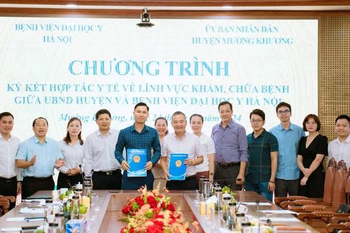 UBND huyện Mường Khương ký kết hợp tác y tế với Bệnh viện Đại học Y Hà Nội