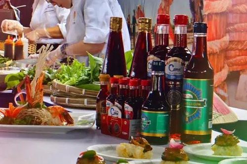 Tôn vinh nước mắm truyền thống Việt Nam