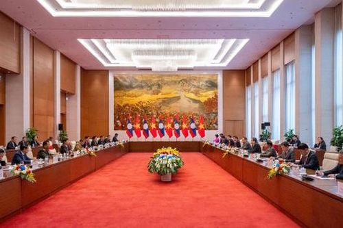 Củng cố, vun đắp mối quan hệ đặc biệt Việt Nam - Lào