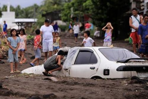 Bão Trà Mi quét qua Philippines khiến ít nhất 24 người thiệt mạng