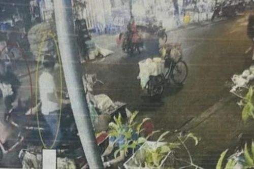 Công an Quận 4 truy tìm đối tượng ép xe đâm người giữa đường