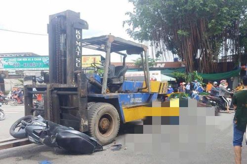 Tin tai nạn giao thông mới nhất ngày 24/10: Va chạm xe nâng, 1 người chết