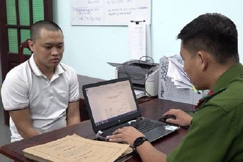 Mâu thuẫn tiền bạc, gã đàn ông bắt giữ con của bạn