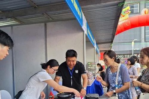Hà Nội: Khai mạc phiên chợ trưng bày, giới thiệu, quảng bá sản phẩm nông, lâm, thủy sản an toàn