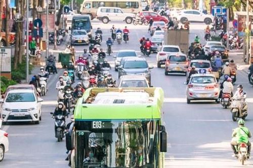 Việt Nam cần hoàn thiện hệ thống tiêu chuẩn, quy chuẩn cho xe điện hóa
