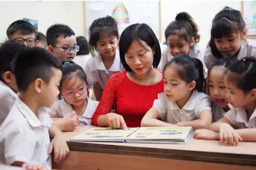 Tin tối 24/10: Bão Trami diễn biến rất phức tạp; rút đề xuất miễn học phí cho con giáo viên
