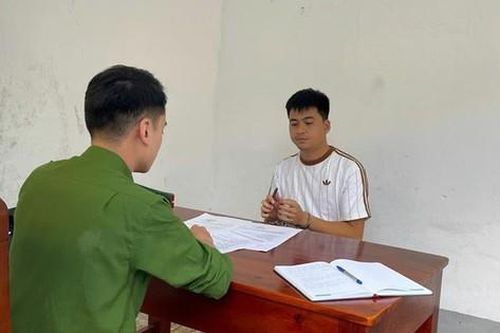 Khởi tố hai đối tượng tham gia hơn 1000 lượt đánh bạc