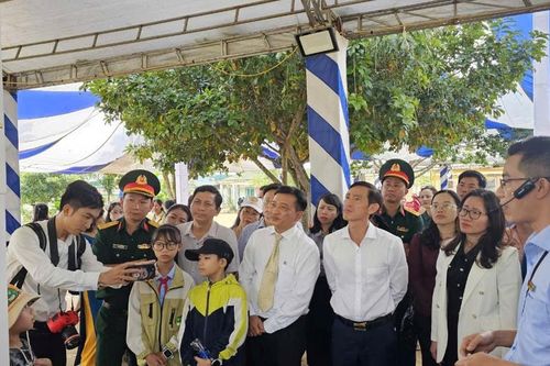 Đắk Lắk: Triển lãm nhiều tư liệu, hiện vật về Hoàng Sa, Trường Sa
