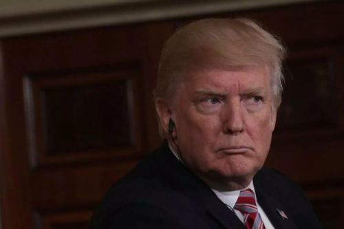 200 chuyên gia y tế gửi cảnh báo sốc về ông Trump