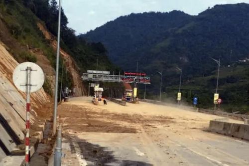 Vận hành trở lại trạm thu phí BOT Lào Cai-Sa Pa sau sự cố sạt lở