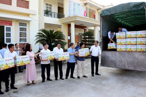 Tuyên Quang xuất khẩu Bưởi Soi Hà sang Vương Quốc Anh