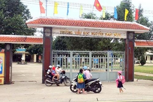 Quảng Nam: 15 học sinh ở nhập viện nghi do ngộ độc sau khi ăn sữa chua