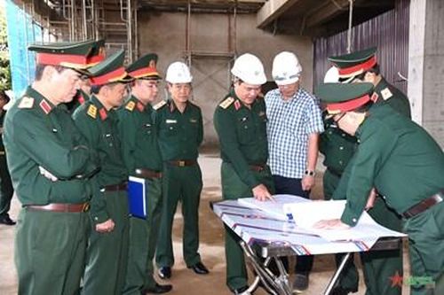 Thượng tướng Vũ Hải Sản làm việc tại Học viện Lục quân