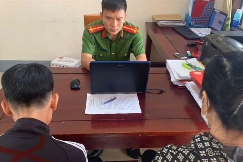 Hoàn thiện hồ sơ khởi tố nam sinh lớp 11 ép nam sinh lớp 9 ăn đất